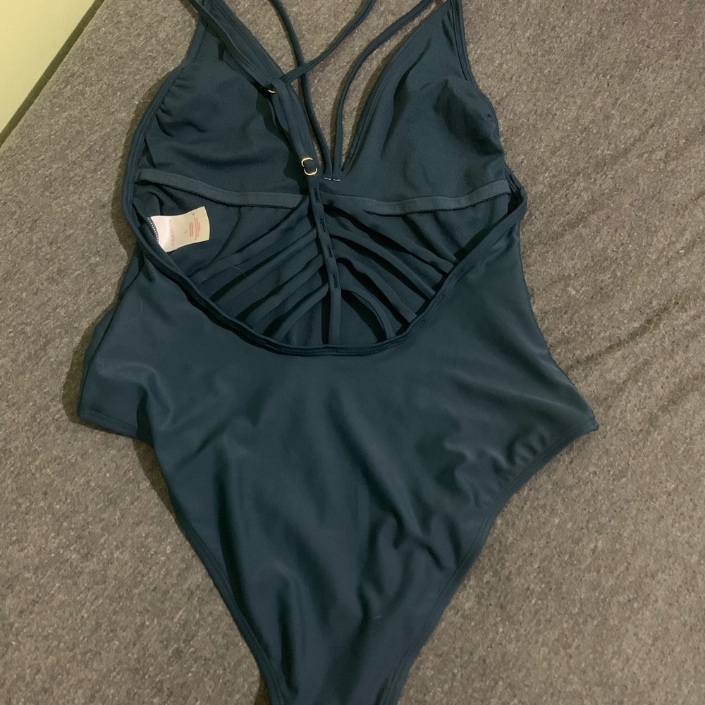 Bathing suit - Picture 2 of 2